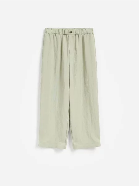 Reserved Pantaloni cu fibre Lyocell verde-pal verde