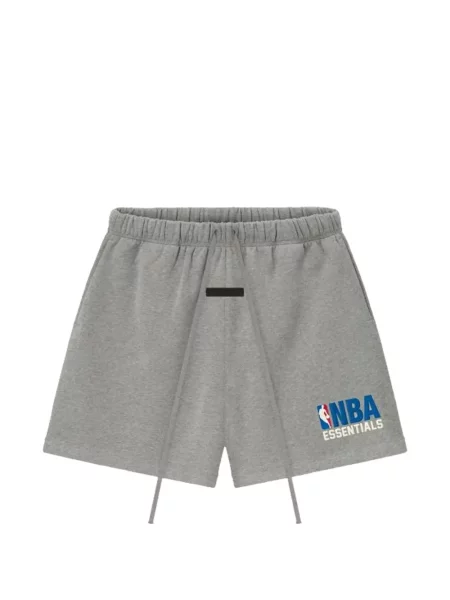 Pantaloni scurți Fear Of God Essentials cu imagine gri