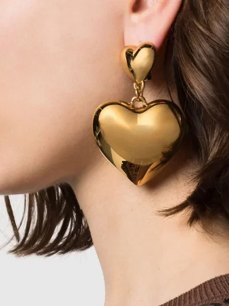 Naušnice Moschino s uzorkom srca