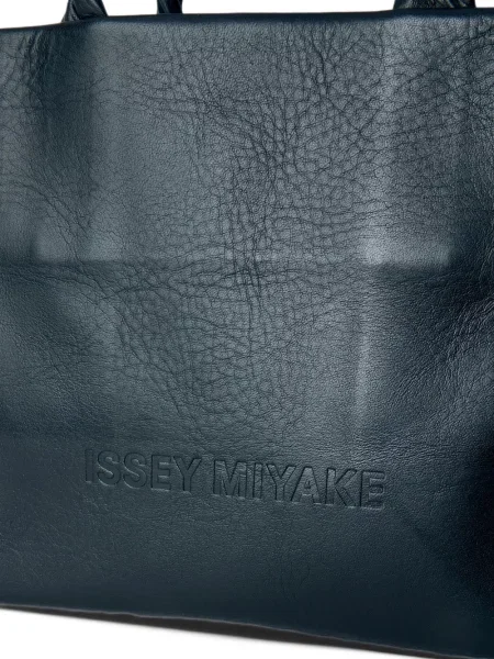Шопинг чанта Issey Miyake с автограф черно