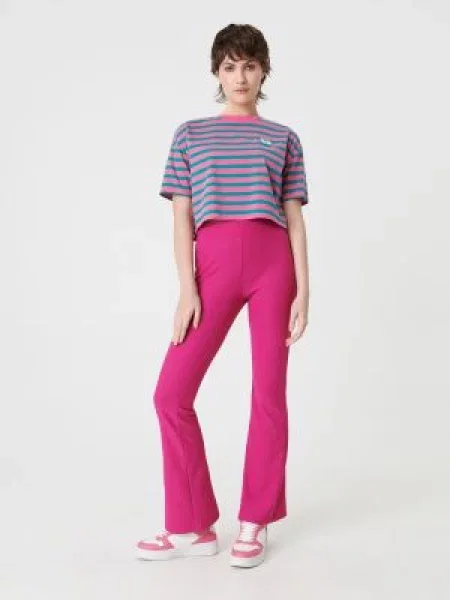 Crop top Sinsay s výšivkou