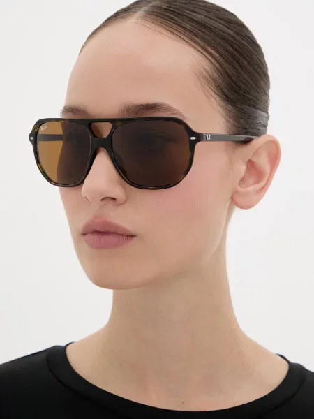Ray-Ban napszemüveg barna