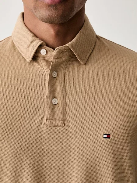 Tommy Hilfiger тениска с яка мъжка от бежово