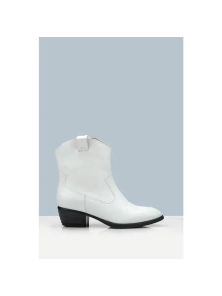 Чоботи Estro білі
