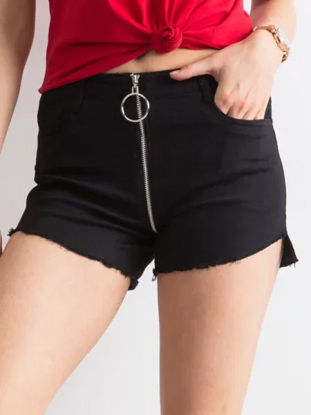 Pantaloni scurți Fashionhunters negru