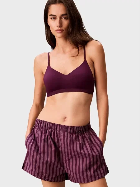 У смужку шорти Calvin Klein