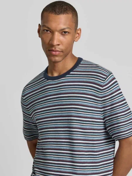 T-shirt z okrągłym dekoltem Mcneal granatowa