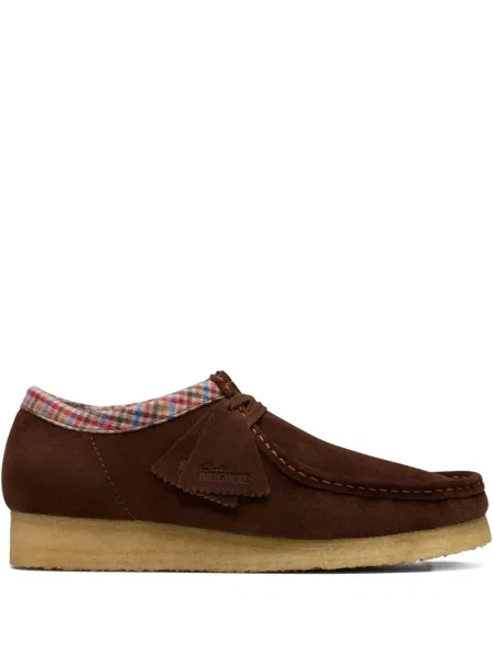 Botine Clarks Originals din piele de căprioară în carouri maro