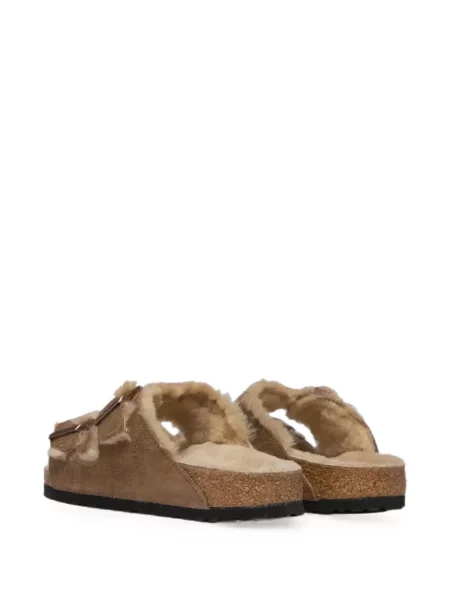 Avikailio sandalai Birkenstock su sagtimis ruda
