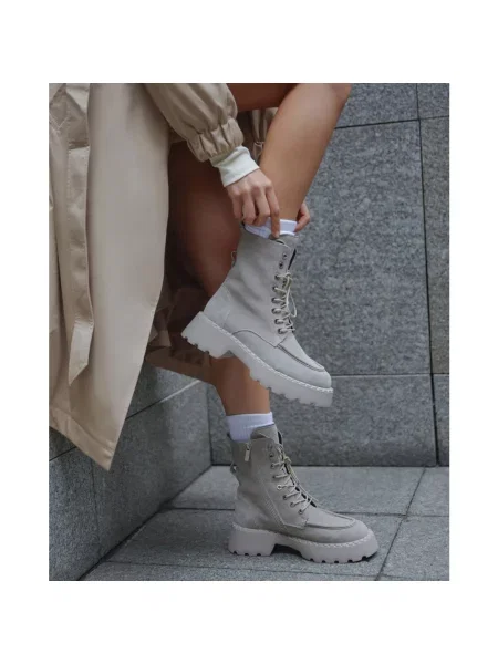 Черевики осінні велюрові Estro сірі