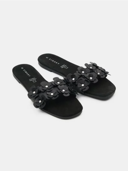 Тапочки Sinsay с аппликацией черные