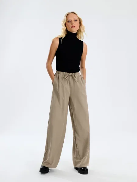 Джемпер чорний