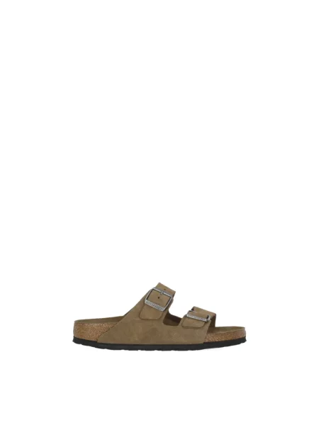 Klapki Birkenstock zamszowe bez obcasa brązowe