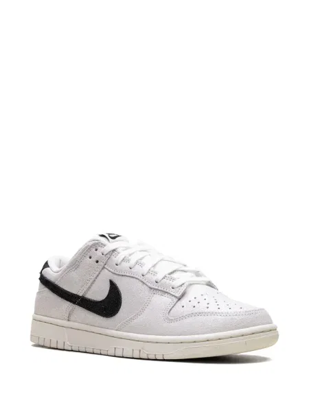 Маратонки Nike Vomero кафяво