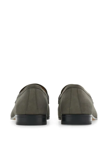 Mocasini Ferragamo gri