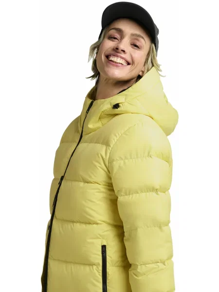 Пуховик Jack Wolfskin желтый