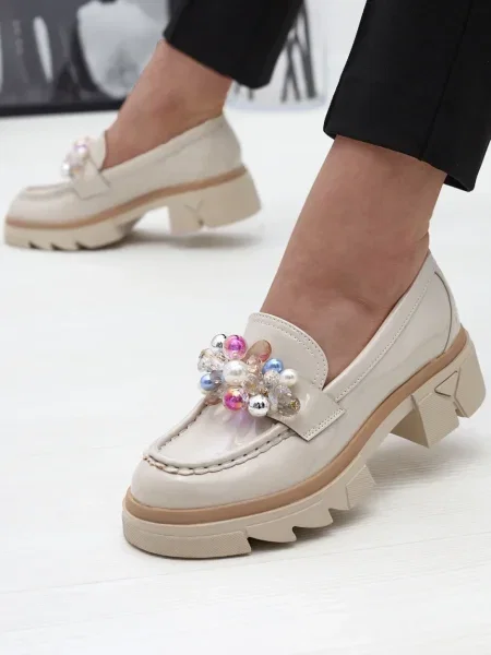 Lakované mokasíny Resti béžové