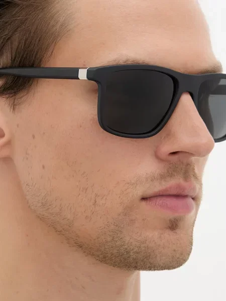 ARMANI EXCHANGE Napszemüveg fekete