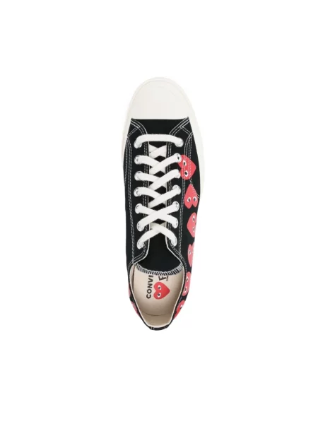 Sneakersy Comme Des Garcons Play z nadrukiem w serca czarne