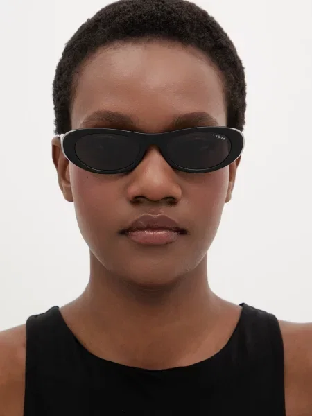 VOGUE Eyewear Napszemüveg fekete