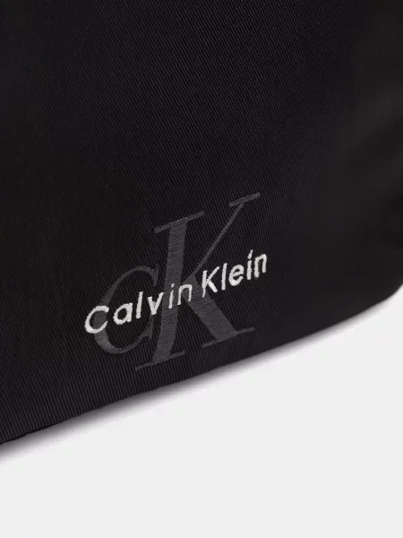 Calvin Klein férfi kozmetikai táska fehér