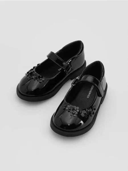 Лаковые лоферы Reserved черные