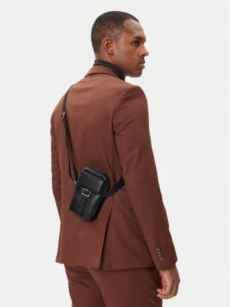 Calvin Klein Geantă crossover negru