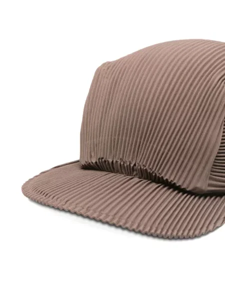 Căciulă Pleats Please Issey Miyake plisată maro