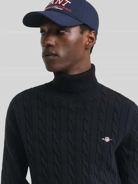 Sweter z golfem z detal z logo Gant czarny