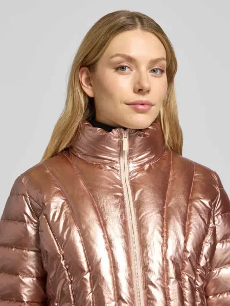 Kurtka pikowana ze stójką Armani Exchange różowa
