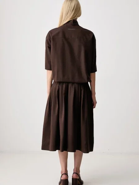 Maison Margiela sukienka z dodatkiem wełny brązowa