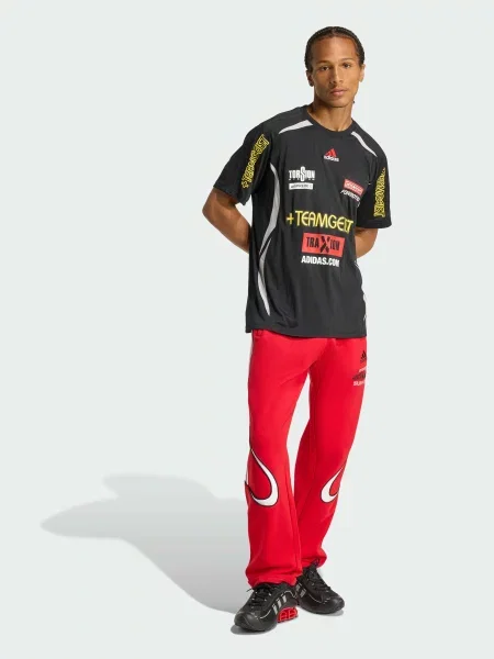 Переработанный футболка Adidas черная
