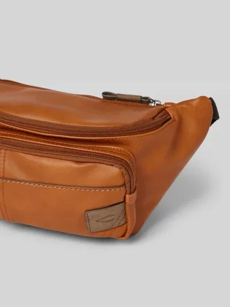 Saszetka nerka z naszywką z logo model ‘LAOS’ Camel Active