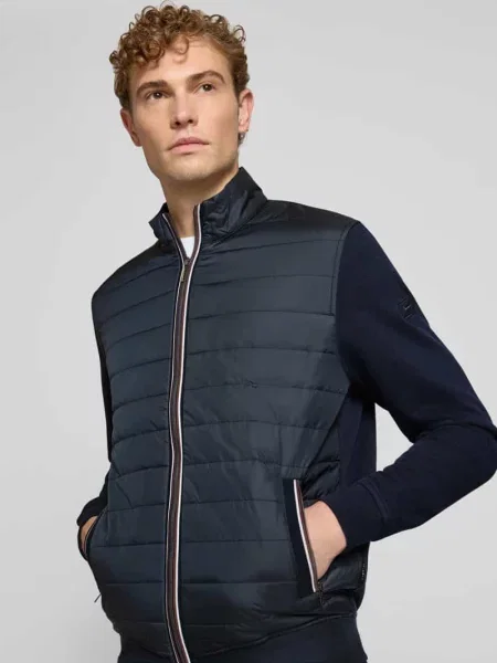 Kurtka w pikowanym stylu o kroju regular fit Model Selanik' Bugatti granatowa