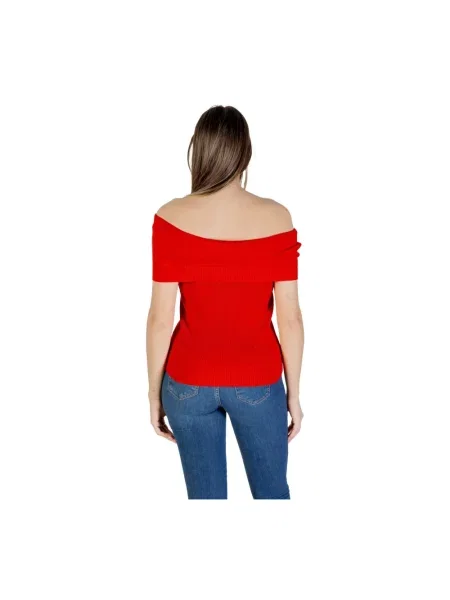 Dzianinowy sweter Only z odkrytymi ramionami czerwony