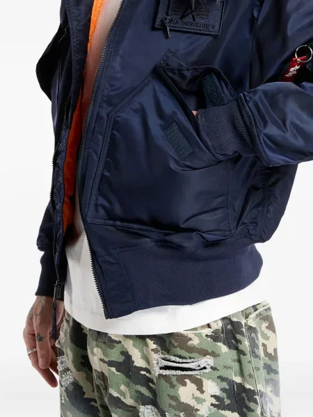 Geacă Alpha Industries cu glugă cu blană albastru