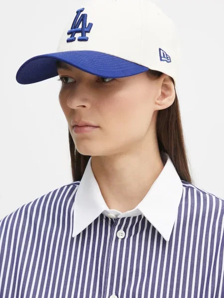 Czapka z daszkiem New Era z logo beżowa