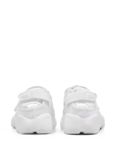Papuci Nike cu imprimeu geometric negru