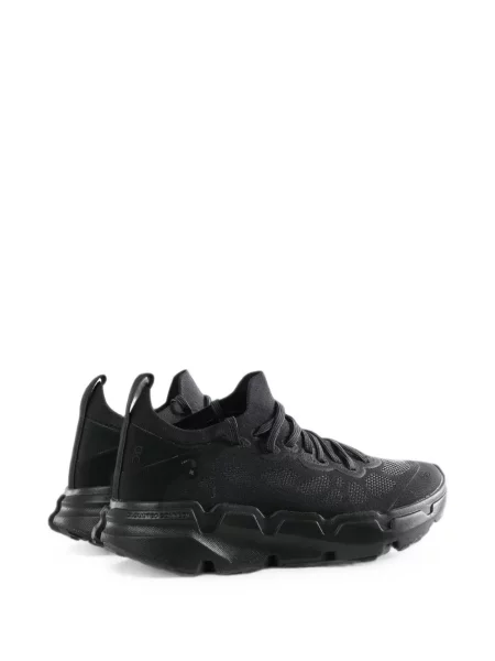 Sneakerși On negru