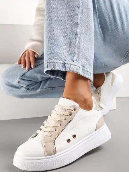 Sneakerși Albo-Bej cu Inserții Metalice pe Talpă Groasă Amoone alb