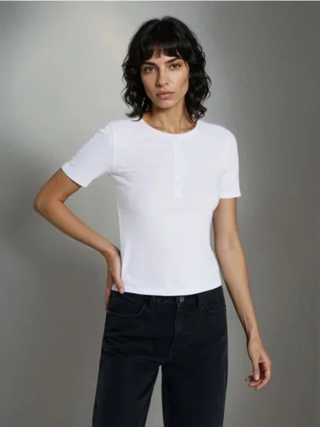 Ребриста блуза з білий