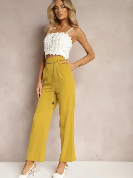 Eleganckie Spodnie z Rozszerzanymi Nogawkami Wykończone Ozdobnym Łańcuszkiem w Pasie Hamophona żółte