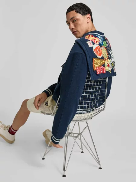 Kurtka o kroju relaxed fit z naszywkami z motywem Kenzo granatowa