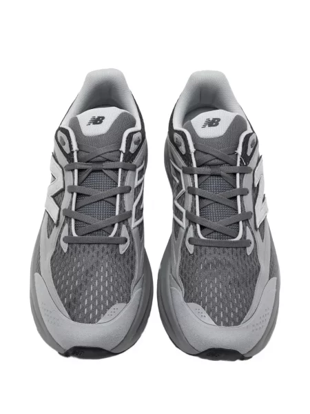 Sneakerși New Balance 327 din piele de căprioară gri