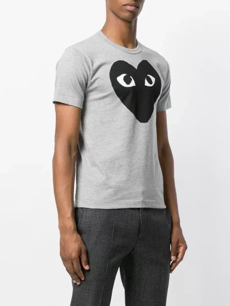 Tričko Comme Des Garçons Play s potiskem se srdcovým vzorem šedé