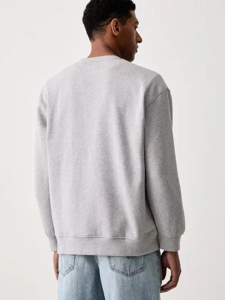 Bluza o kroju regular fit z subtelnym napisem z logo Levi's szara