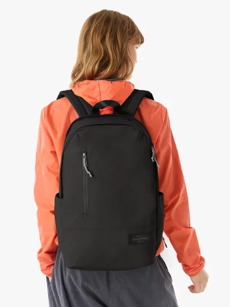 EASTPAK Batoh Tarp' čierna