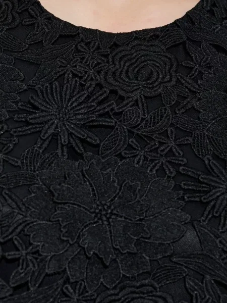 Bluză Munthe cu model floral din dantelă negru
