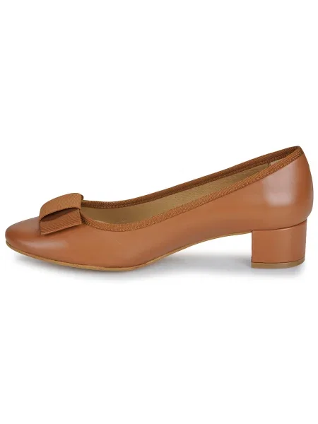 Pantofi Betty London maro