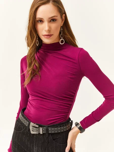 Bluză Olalook cu guler înalt maro